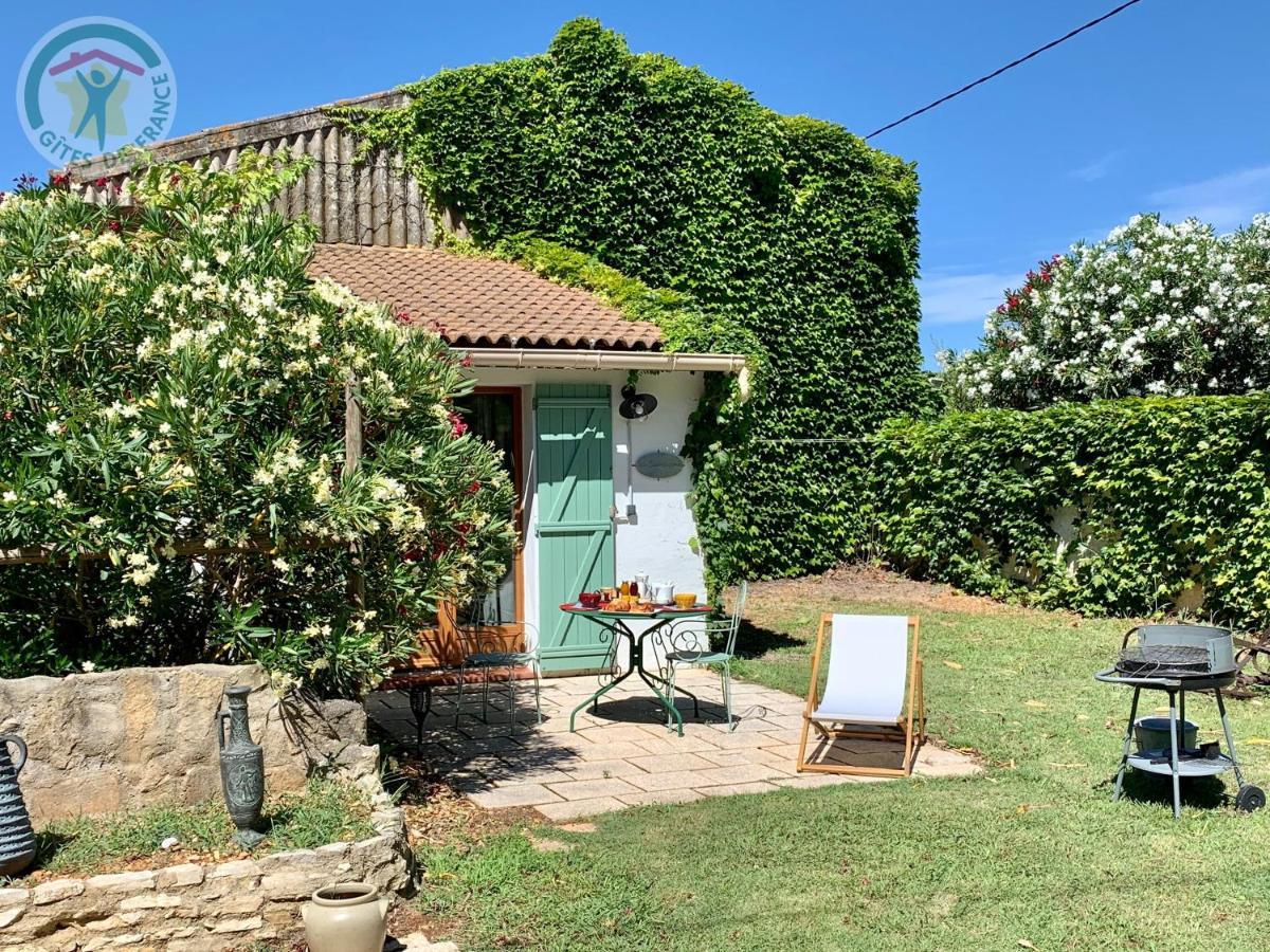 Mas De Plisset Appartement Saint-Gilles  Buitenkant foto