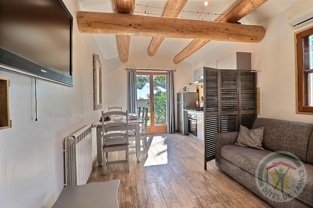 Mas De Plisset Appartement Saint-Gilles  Buitenkant foto