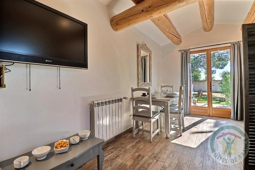 Mas De Plisset Appartement Saint-Gilles  Buitenkant foto