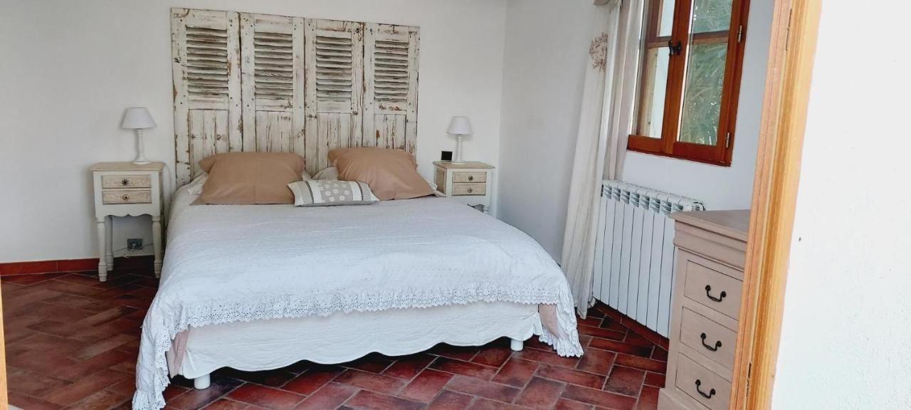 Mas De Plisset Appartement Saint-Gilles  Buitenkant foto