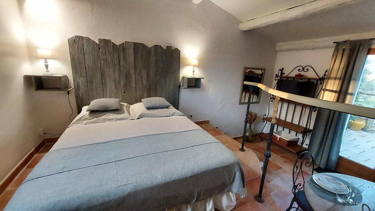Mas De Plisset Appartement Saint-Gilles  Buitenkant foto